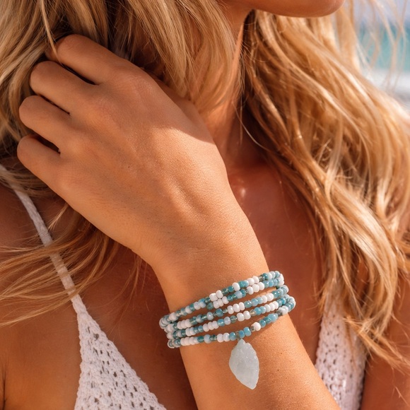 Handmade by Buena Vibra by BG Jewelry - Handmade Blue & White Beaded Wrap Bracelet with Aquamarine Pendant